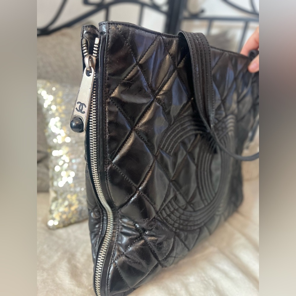 Chanel tote bag